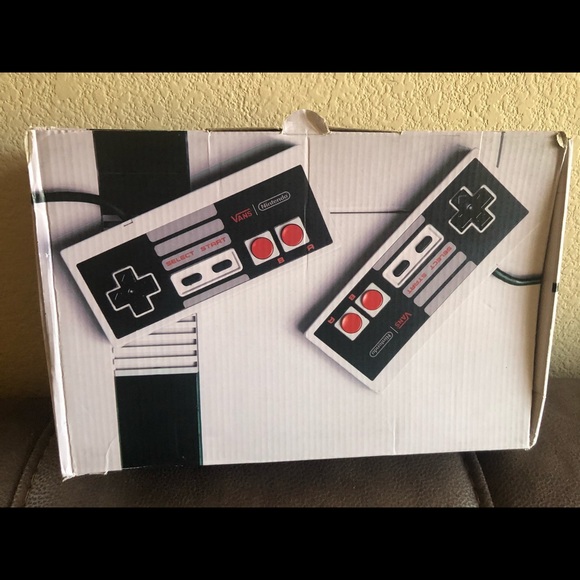 Nintendo Rare Vans - Picture 7 of 7